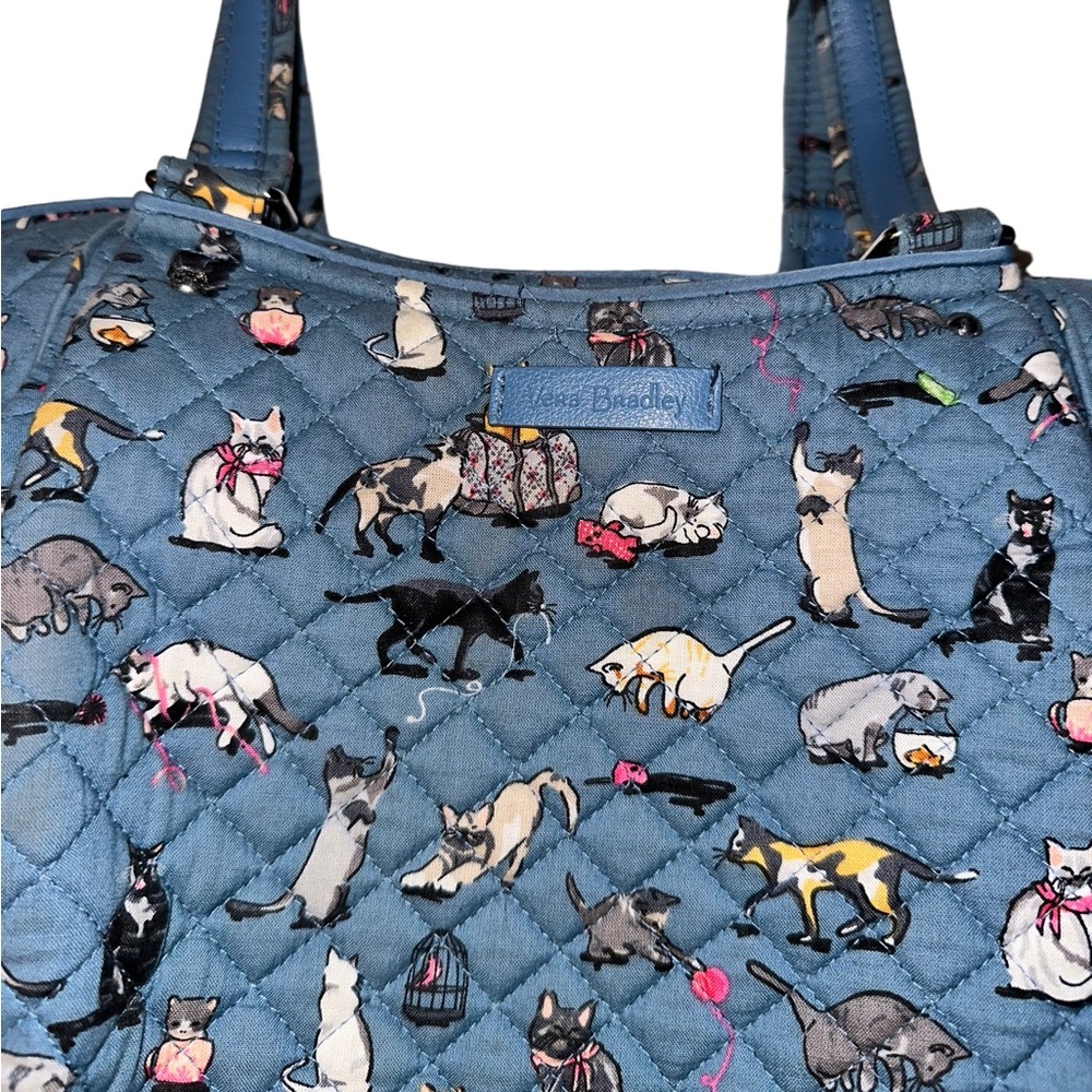 Iconic Vera Tote in Cat’s Meow